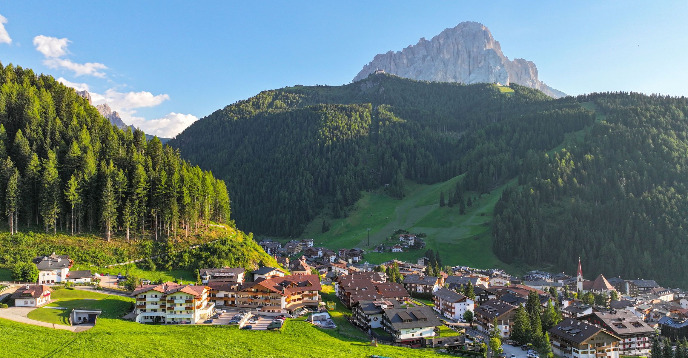 Inmitten der imposanten Dolomitenkulisse